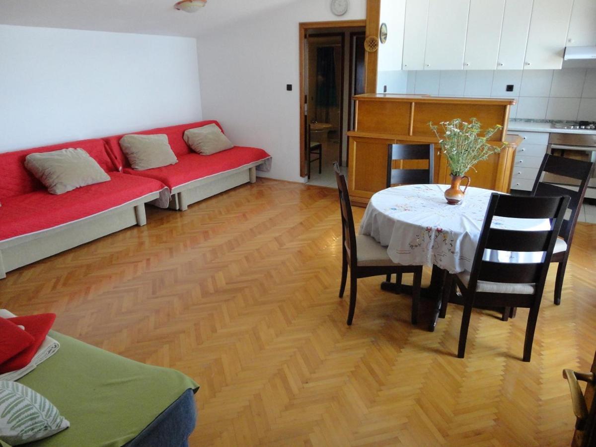 Apartman Lucijan Marusici  Zewnętrze zdjęcie