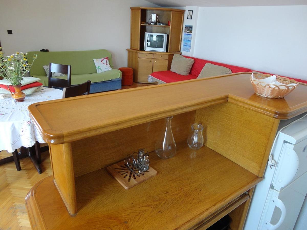 Apartman Lucijan Marusici  Zewnętrze zdjęcie