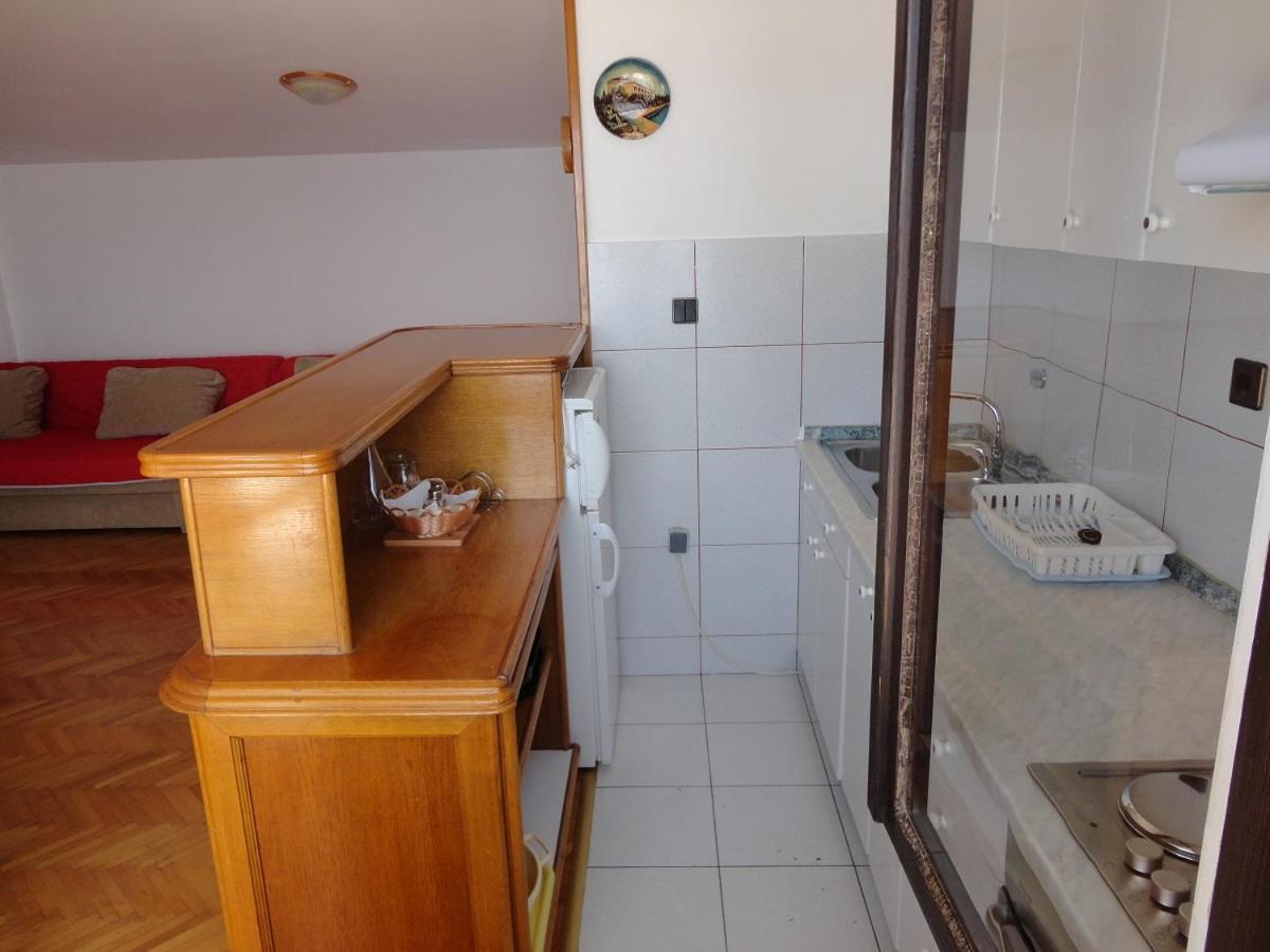 Apartman Lucijan Marusici  Zewnętrze zdjęcie